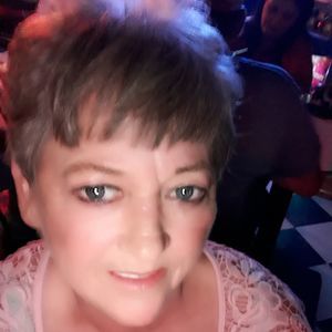 Meet your Posher, Becky